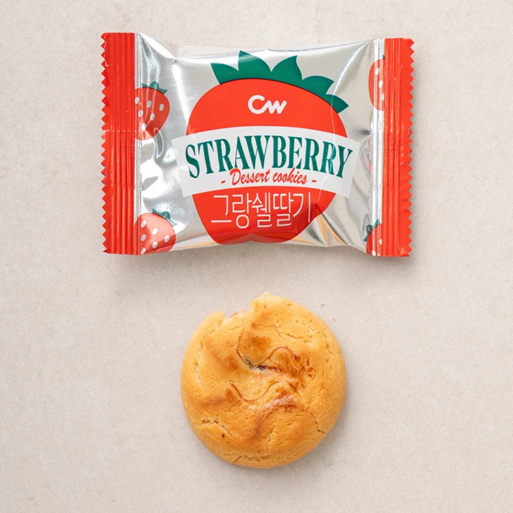 Bánh Quy CW Hình Vỏ Sò Nhân Dâu Tây 195G